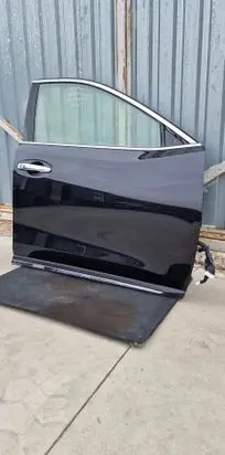 Nissan X-Trail T32 Front door