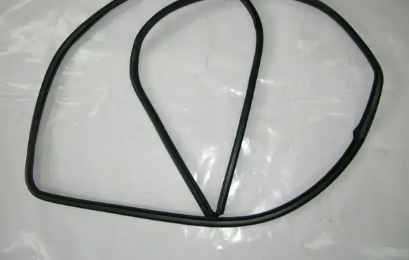 Toyota Auris 150 Rubber seal front door (on door) 