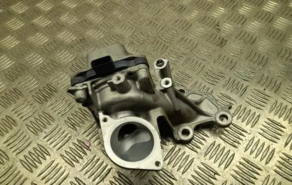 Lexus LBX Water pump 08122700454