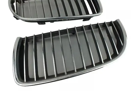 BMW X3 E83 Front bumper upper radiator grill 7120009 7120010