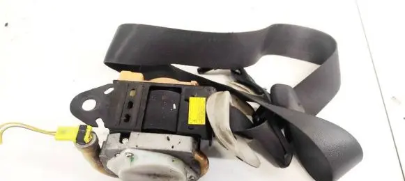 Toyota Avensis Verso Front seatbelt TKAB2EF641P TK-AB2-EF641-P