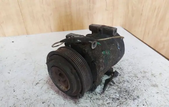 Renault Laguna I Air conditioning (A/C) compressor (pump) SD7H15 0988702734