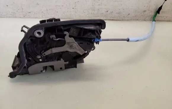BMW X3 G01 Rear door lock 7473149 A052111 19864010