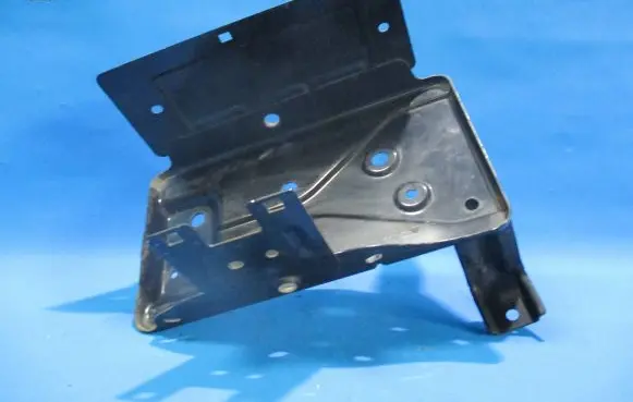 Nissan Leaf I (ZE0) Battery bracket 