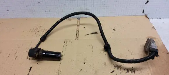 Volkswagen Transporter - Caravelle T5 Crankshaft position sensor 038957747F