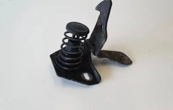 BMW 1 E82 E88 Engine bonnet (hood) release handle 7071124 5123
