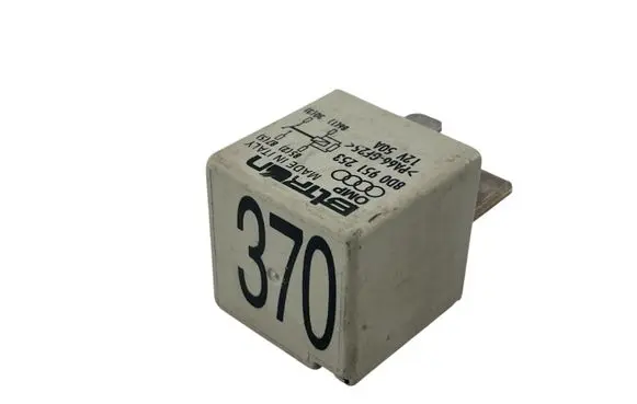 Audi A8 S8 D3 4E Other relay 8D0951253