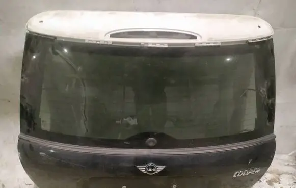 Mini One - Cooper R50 - 53 Tailgate/trunk/boot lid JUODAS