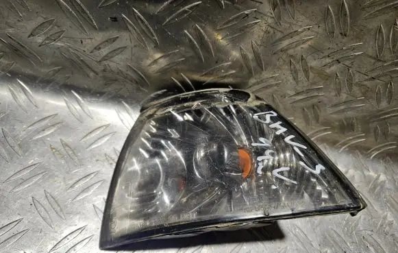Front indicator light
