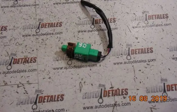 Toyota Avensis T270 Brake pedal sensor switch