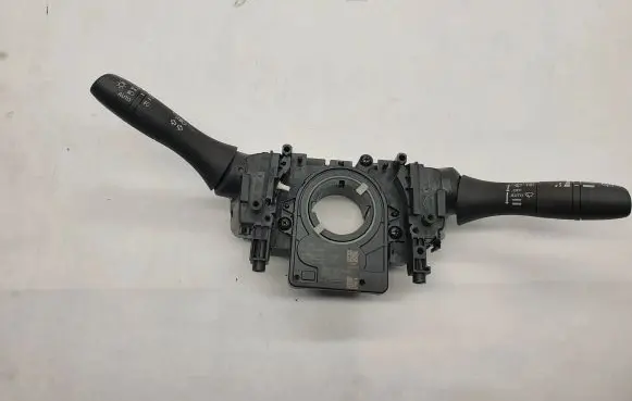 Nissan Qashqai Indicator stalk 479454BA0A