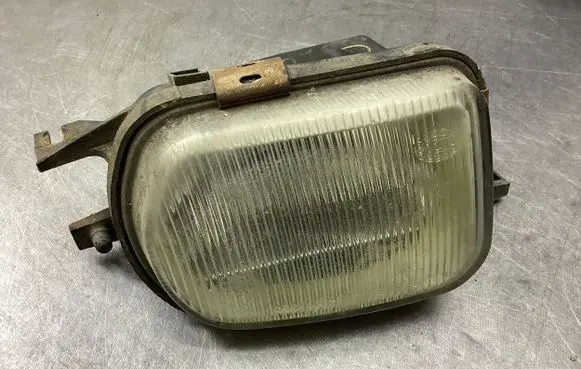 Mercedes-Benz C W203 Front fog light 2158200556 1MB00797601