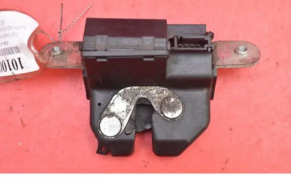 Tailgate/trunk/boot lock/catch/latch