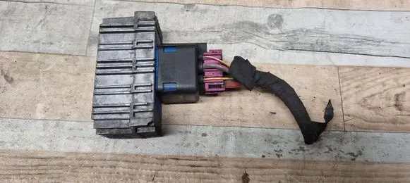 Opel Zafira B Glow plug pre-heat relay 55353011 51299014B