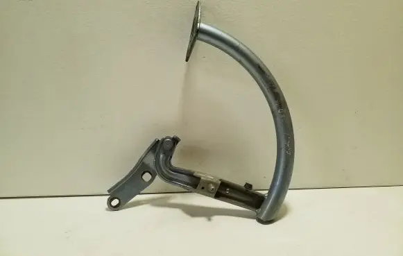 Tailgate/trunk/boot hinge