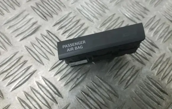 Seat Leon (5F) Passenger airbag on/off switch 5F0919234A