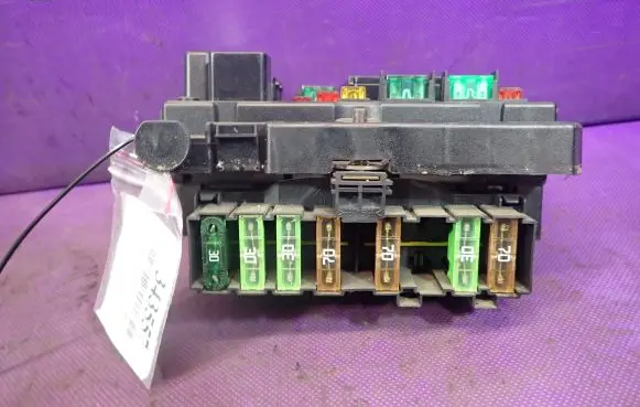 Peugeot 307 CC Fuse box set 9650663980