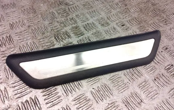 Hyundai i40 Rear sill trim cover 858883Z100