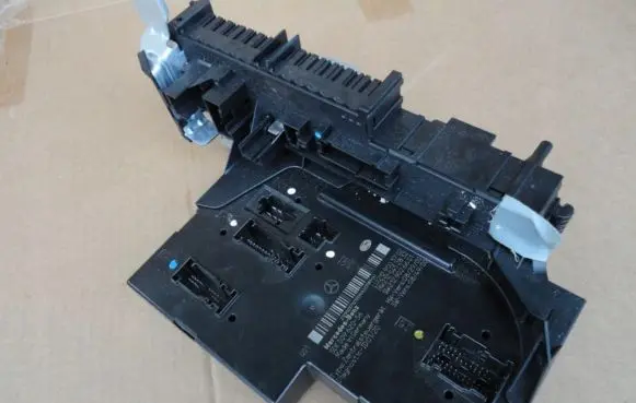 Mercedes-Benz E W212 SAM control unit A2129003702 CKLASA204