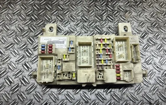 Ford Focus Fuse box set 97RA000001
