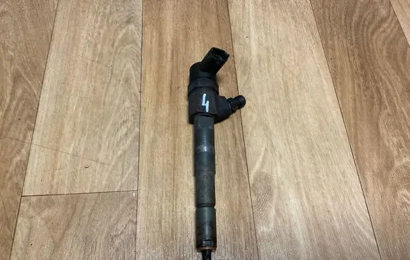 Alfa Romeo 147 Fuel injector 0445110