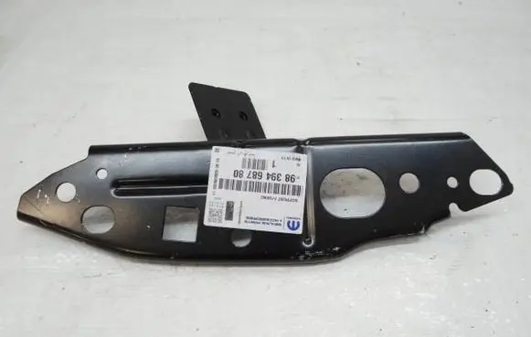 Peugeot 3008 III Fender mounting bracket 9839468780