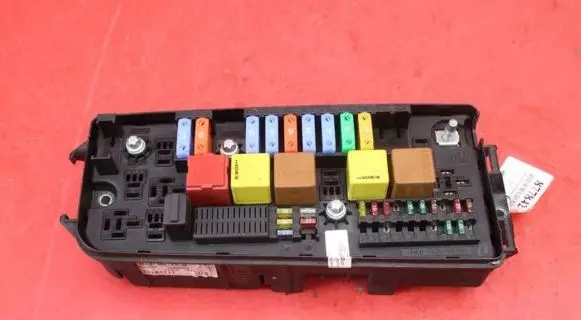 Opel Signum Fuse box set 13144711US
