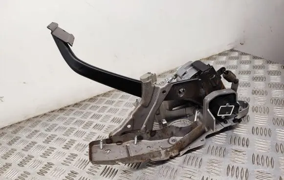 Volvo V60 Brake pedal 31423159