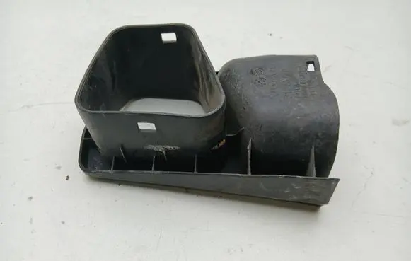 Volvo XC90 Air intake duct part 31370229
