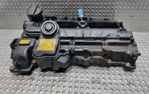 BMW 1 F20 F21 Rocker cam cover 7588412