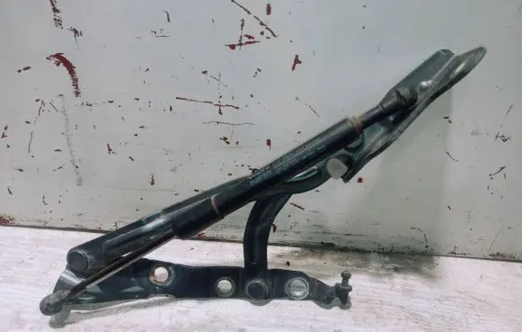 Volvo S40 Tailgate/trunk/boot hinge 31278214