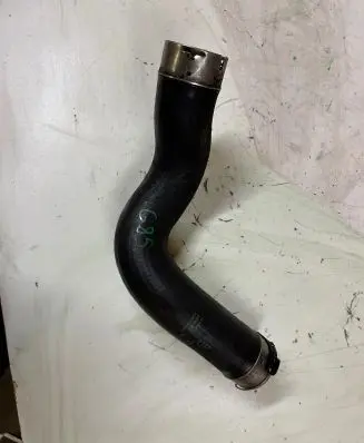 BMW 5 F10 F11 Intercooler hose/pipe 8571897