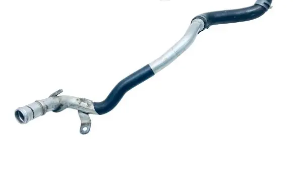Volkswagen Touareg II Engine coolant pipe/hose 7P0819857C 7P0819307A