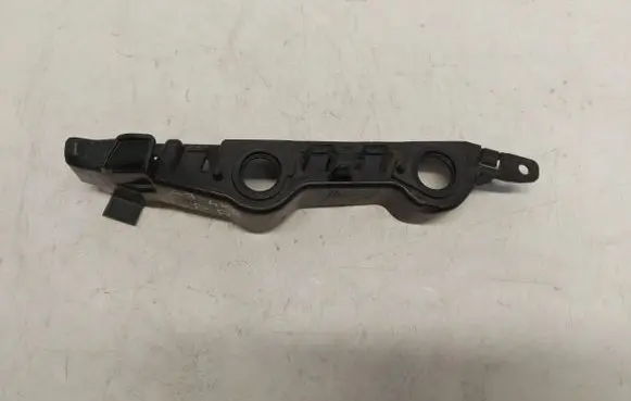 Front bumper mounting bracket