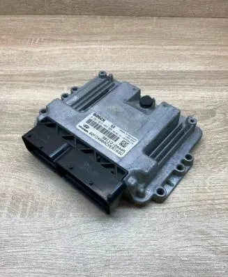 Hyundai i30 Engine control unit/module ECU 391132A405 0281015865