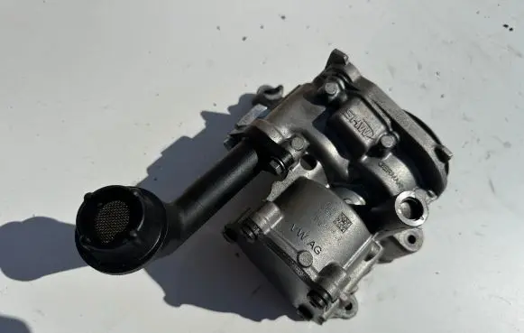 Skoda Octavia Mk3 (5E) Oil pump 04L145208D 153216 230413