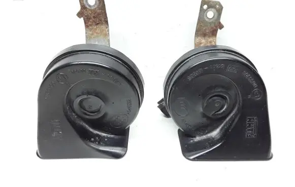 Volvo V70 Horn signal 08635071 08635072