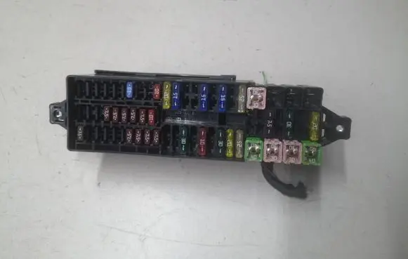 Seat Toledo IV (NH) Fuse box set 6C0937615A 63584908 63520887