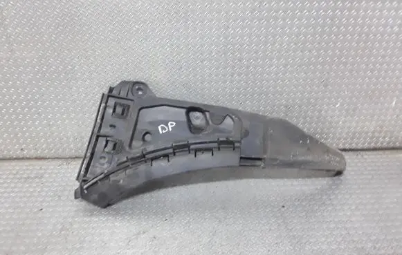 Volvo XC90 Front bumper mounting bracket 08620564