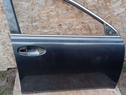 Subaru Outback Front door