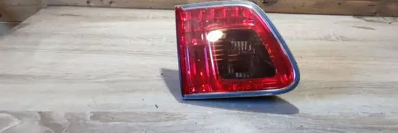 Toyota Avensis T270 Tailgate rear/tail lights 08052