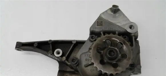 Mercedes-Benz E W211 Oil pump 