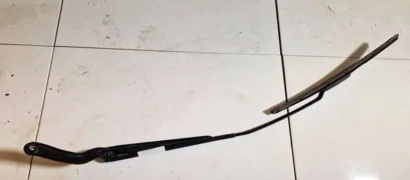Ford Fiesta Front wiper blade arm 2s6117526bb
