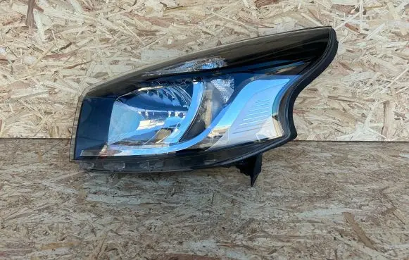 Renault Trafic III (X82) Headlight/headlamp 260608912R 3840639