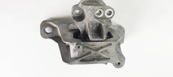 Ford Focus Engine mount vacuum valve