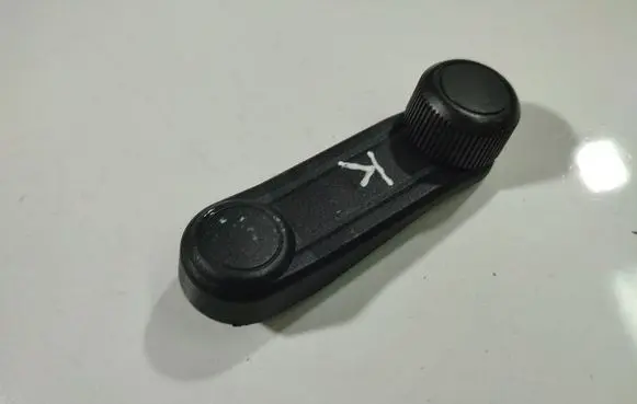 Mercedes-Benz CLS C219 Front door window winding handle A1697600002