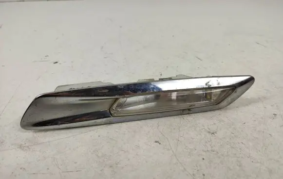 BMW 5 F10 F11 Front fender indicator light 1541680 01038702 15416807