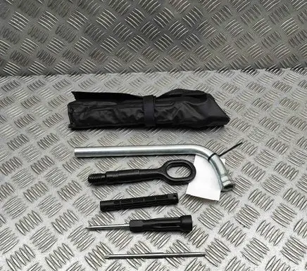 Audi A5 Tool set 8X0012259 8K0805615