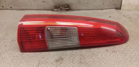 Volvo V70 Rear/tail lights