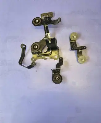 Citroen Jumpy Power steering pump mounting bracket 9818127580